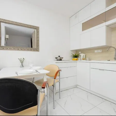 Hub Daszynskiego דירה